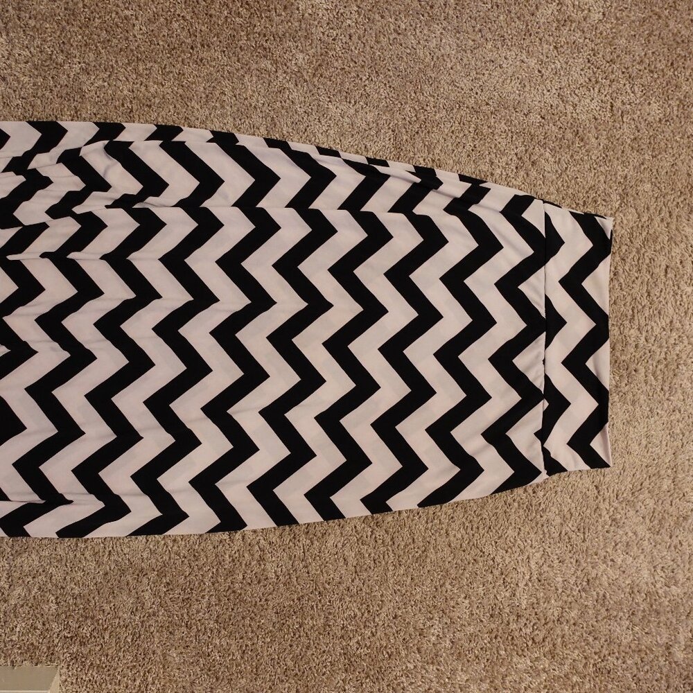 Very comfy maxi skirt for sale from A.n.a. Size L